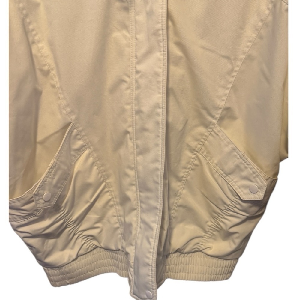 Vintage Crosswind White Coat - Picture 3 of 6